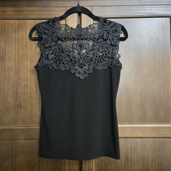 VTG Joseph Ribkoff Black Sleeveless Top Intricate Lace Statement Neckline Size 8 - Picture 3 of 6